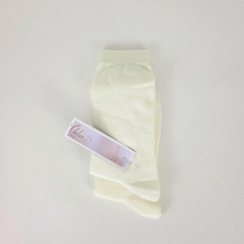 CHELSEA 28 White Snow Silky 2 Pair of Socks